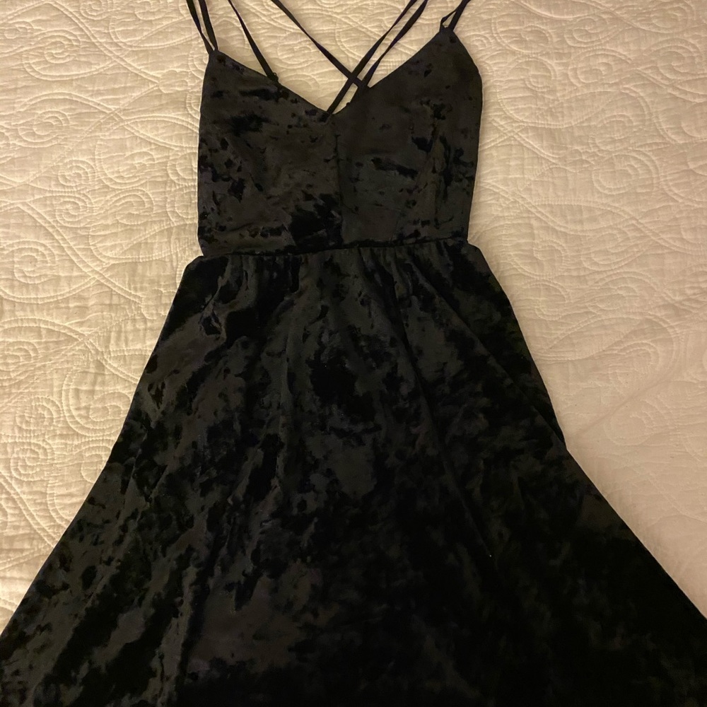 BLACK VELVET DRESS